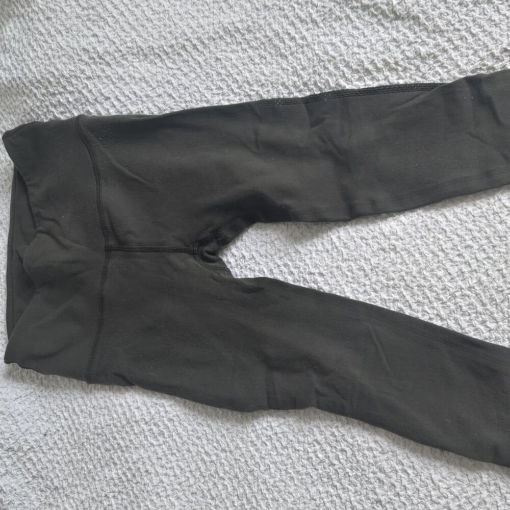 Lululemon Reveal Crop (15")